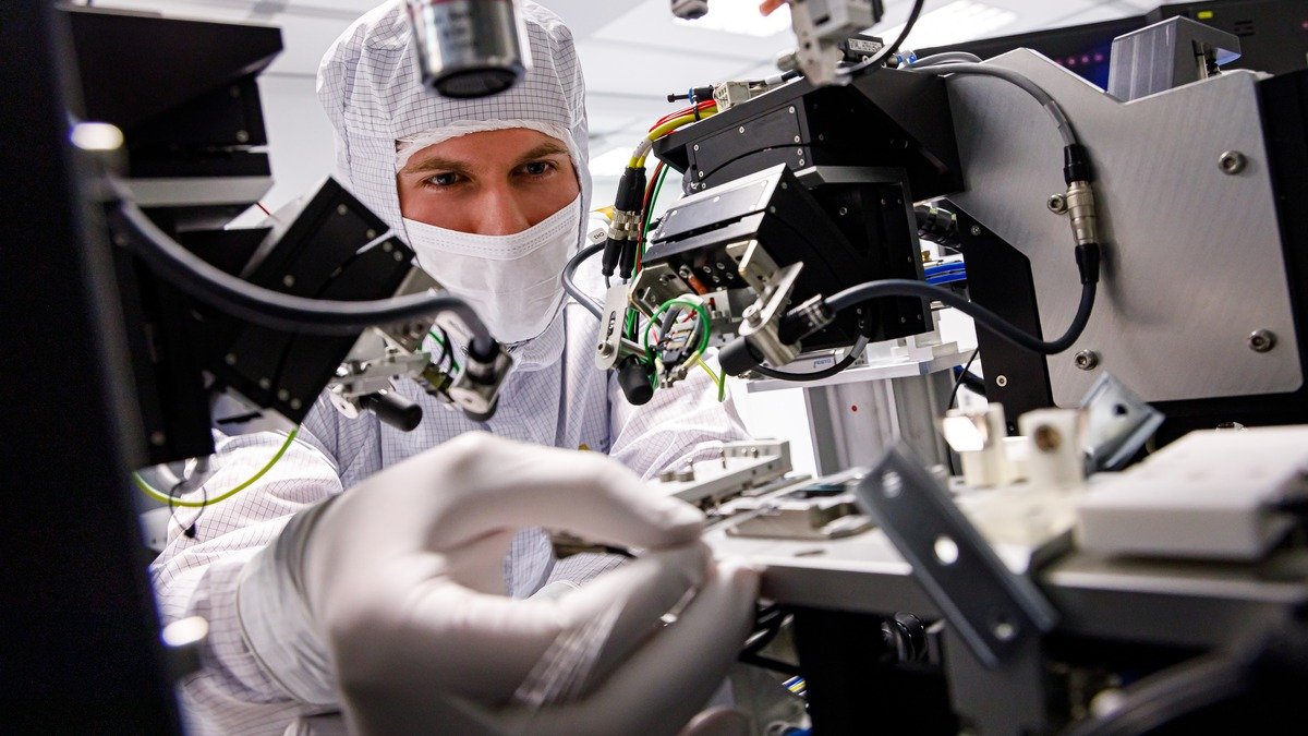 Cleanroom wafer manufacturing robotics in an advanced silicon microprocessor fabrication facility