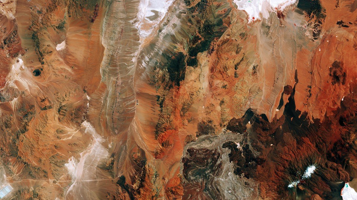 Evaporation ponds and industrial lithium processing infrastructure in the Salar de Atacama desert