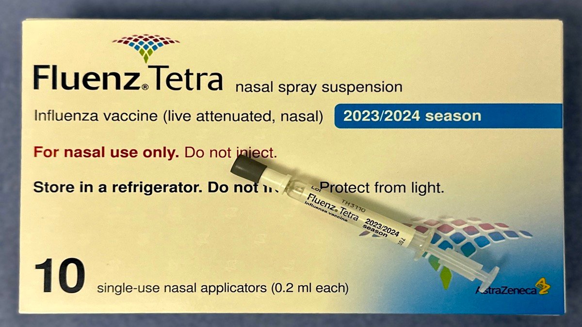FluMist nasal spray vaccine dispenser in clinical healthcare setting