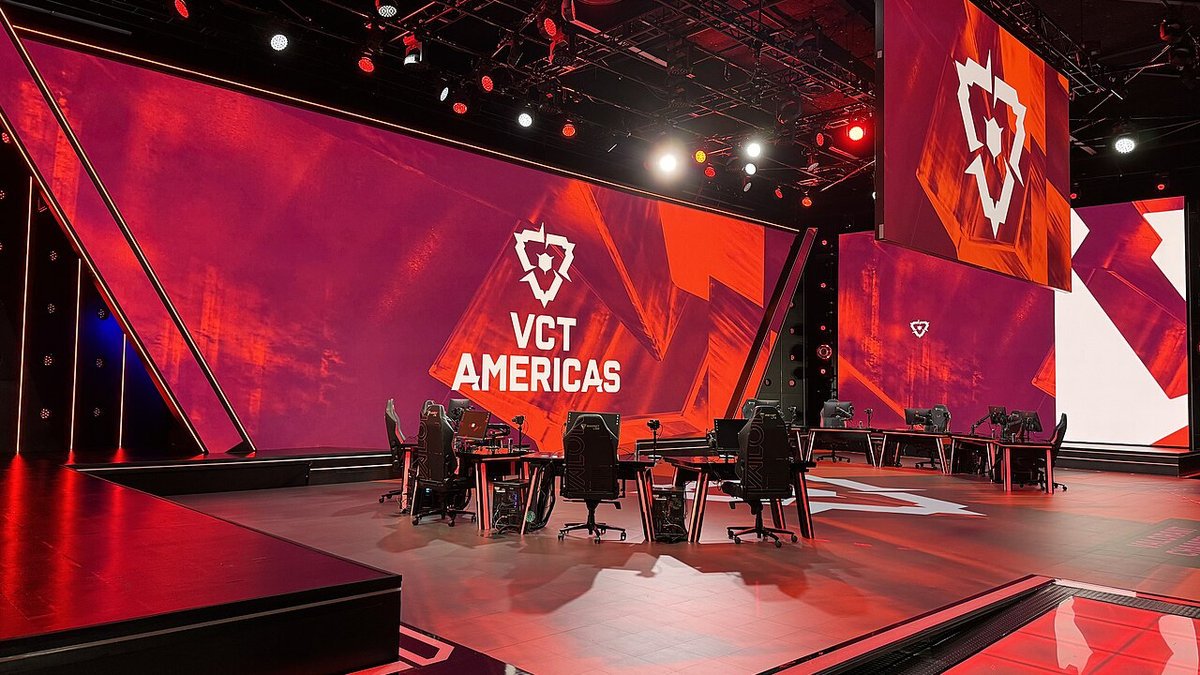 Gen.G players celebrate victory on stage at the Riot Games Arena in Berlin during Worlds 2024
