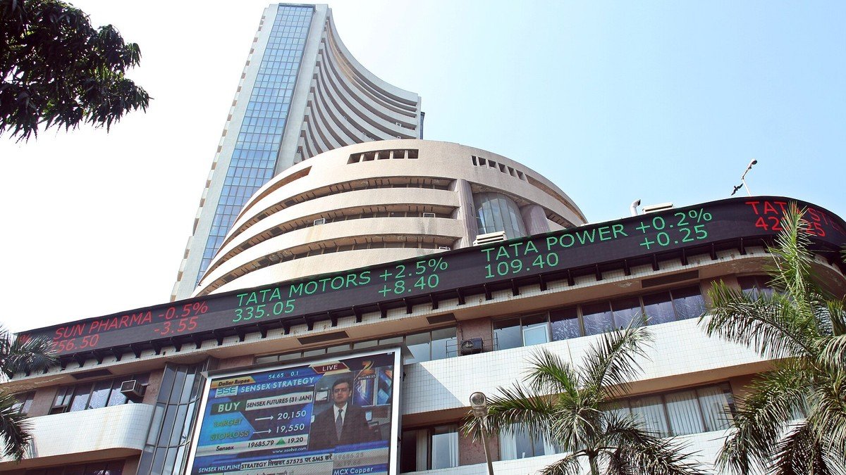 Fachada principal de la sede del Banco de la Reserva de la India en Bombay