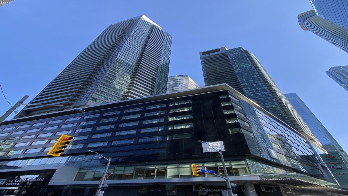 Toronto sports arena exterior and professional hockey basketball venue