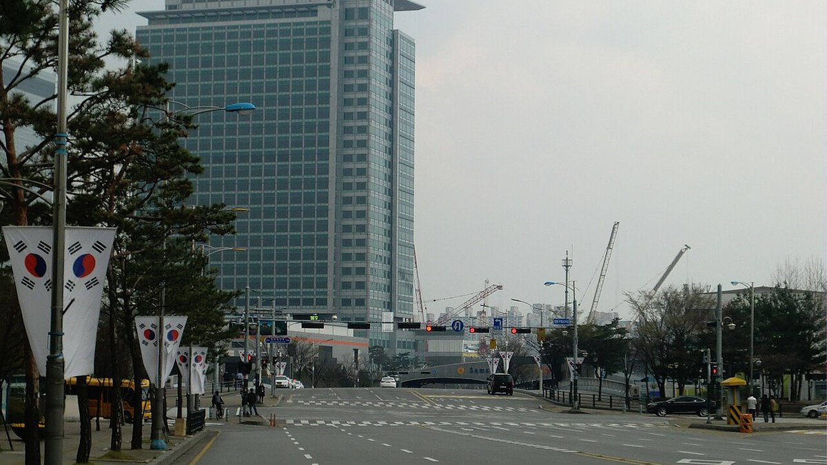 Samsung Electronics corporate headquarters building illuminated in Seoul, South Korea