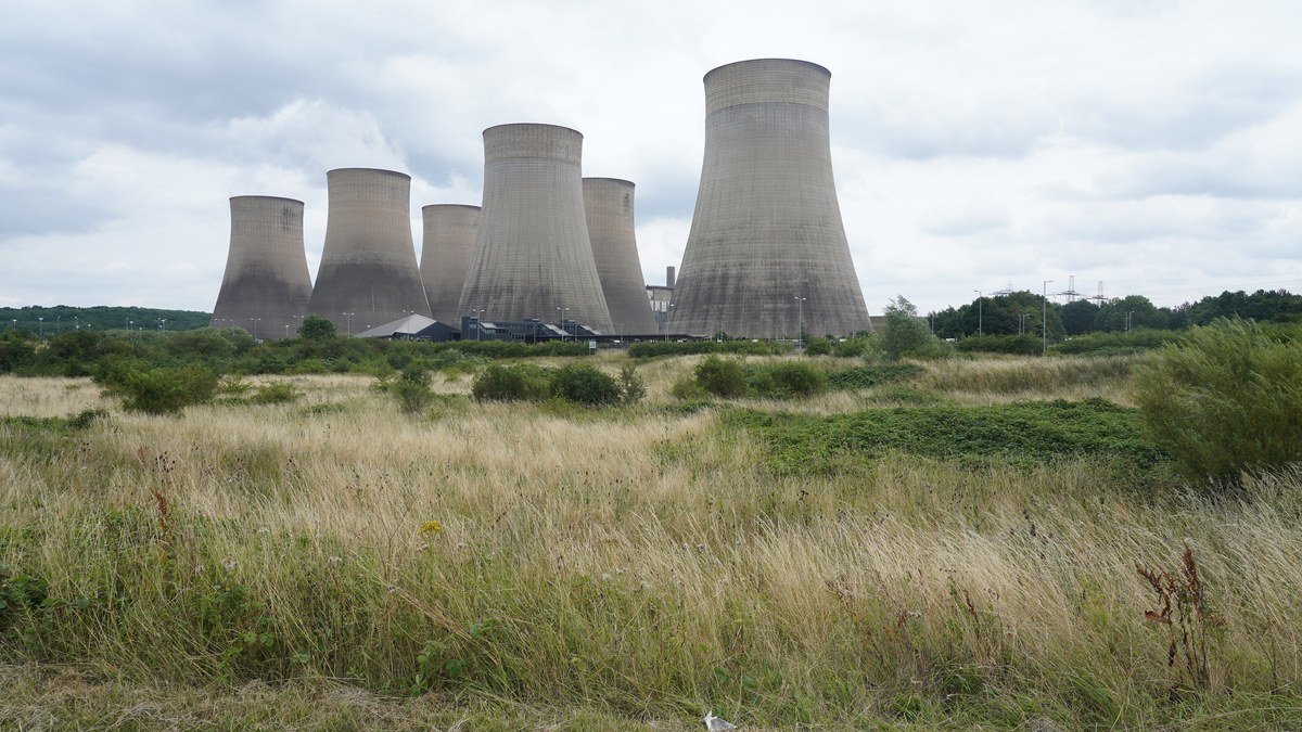 Tours de refroidissement de la centrale à charbon de Ratcliffe-on-Soar dans le Nottinghamshire, au Royaume-Uni